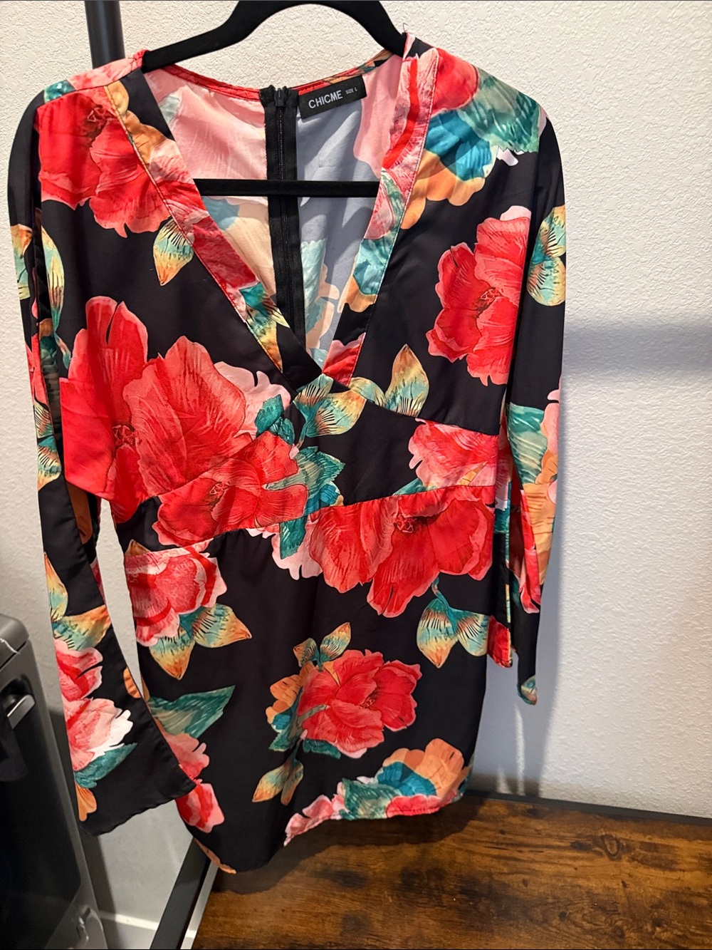 ChicMe Black Red Floral Long Sleeve V-Neck Dress